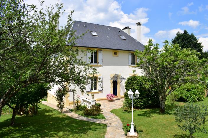 Image No.12-4 Bed Village House for sale