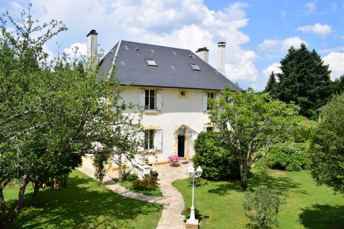 Image No.1-4 Bed Village House for sale