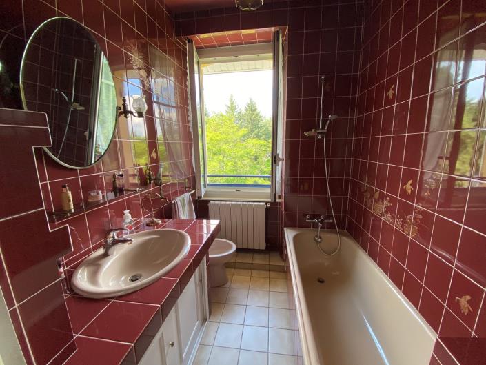 Image No.15-4 Bed Village House for sale