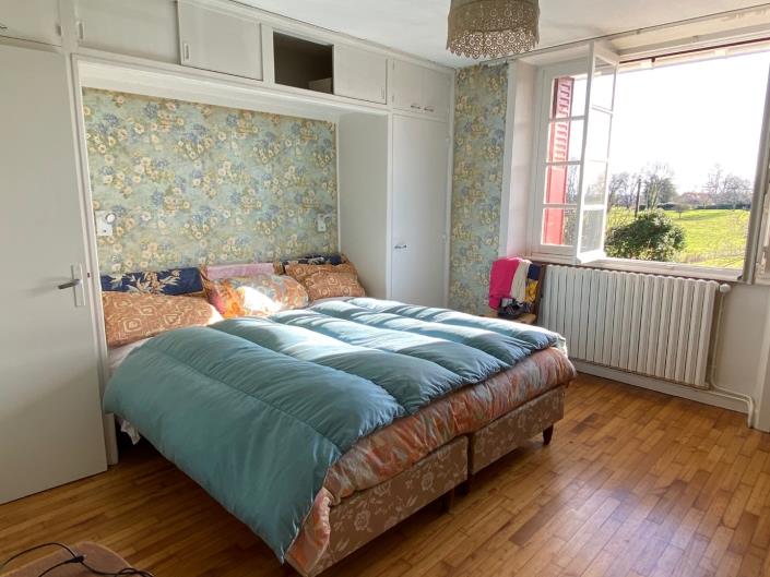 Image No.17-6 Bed Country Property for sale