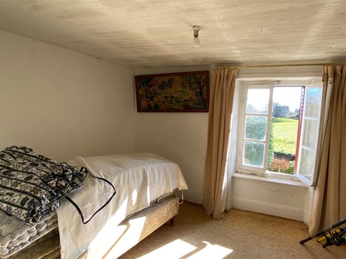 Image No.20-6 Bed Country Property for sale