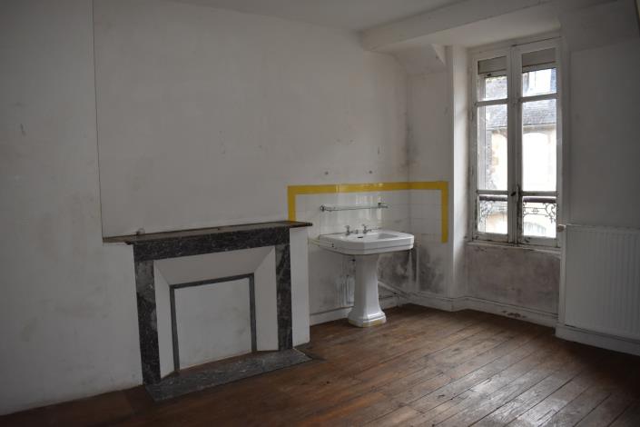 Image No.4-4 Bed Village House for sale