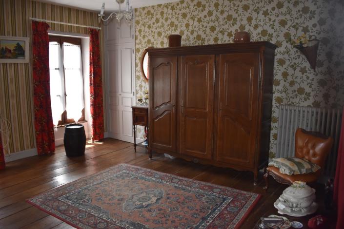 Image No.17-3 Bed Village House for sale