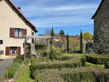 5964_immo_berthou_st_yrieix_la_perche_maison_renovee_jardin_grange_proche_commerce--3-