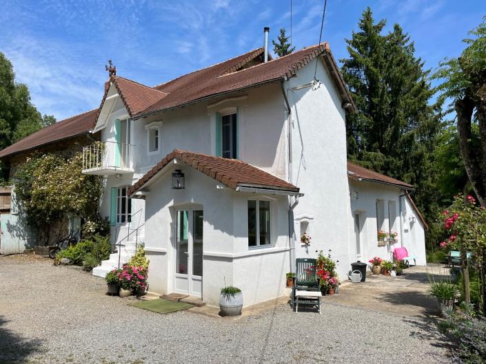 Image No.21-4 Bed Farmhouse for sale