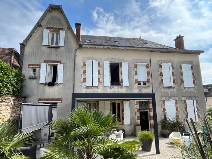 Image No.1-Maison de ville de 4 chambres à vendre à Saint-Yrieix-la-Perche