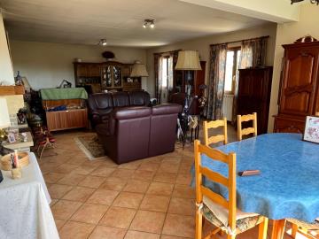 6002_berthou_immobilier_jumilhac_le_grand_fermette_puits_vue_terrain_bois--5-