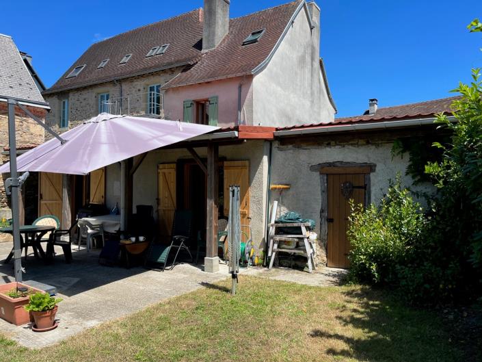 Image No.2-Maison de village de 3 chambres à vendre à Jumilhac-le-Grand