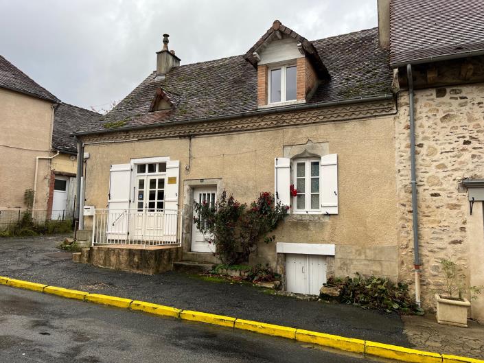 Image No.1-2 Bed Village House for sale