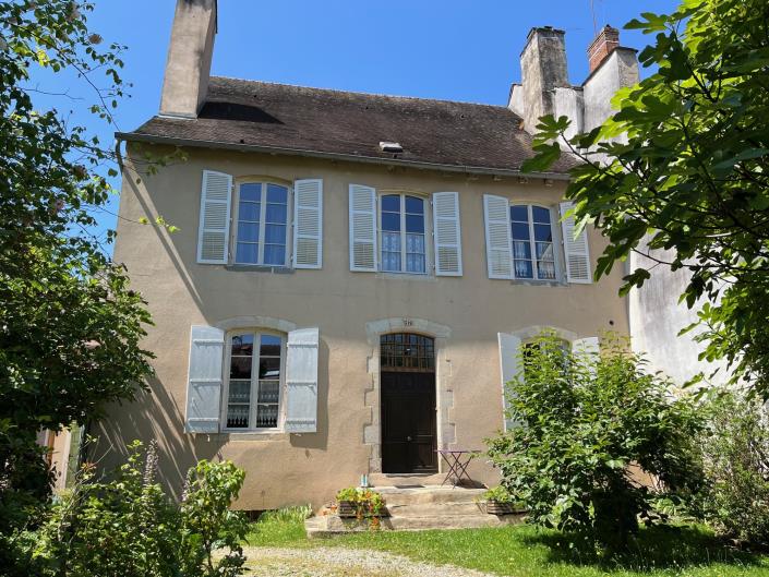Image No.1-Maison de ville de 4 chambres à vendre à Saint-Yrieix-la-Perche