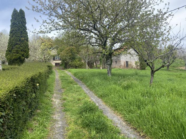 Image No.18-3 Bed Farmhouse for sale