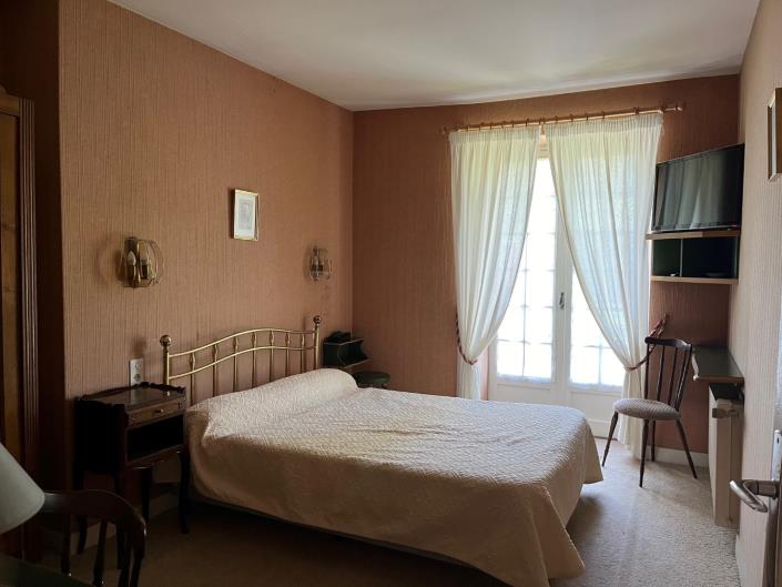 Image No.19-11 Bed House for sale