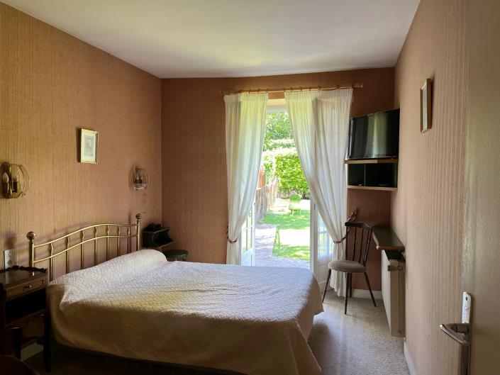 Image No.28-11 Bed House for sale