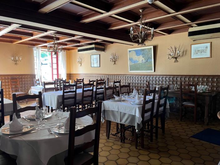 Image No.32-11 Bed House for sale