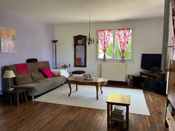 Image No.12-2 Bed Country Property for sale