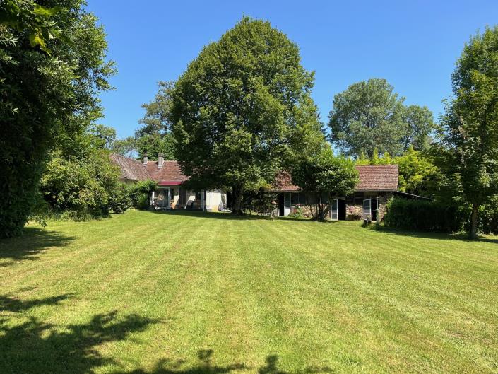 Image No.21-2 Bed Country Property for sale