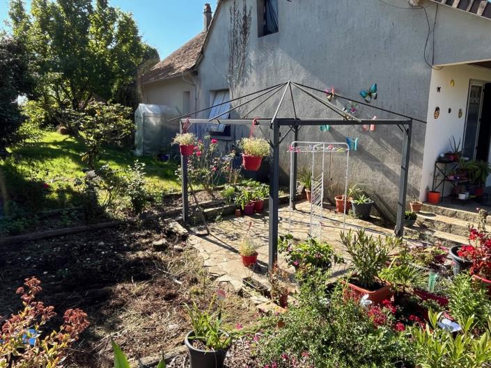 Image No.2-4 Bed Farmhouse for sale