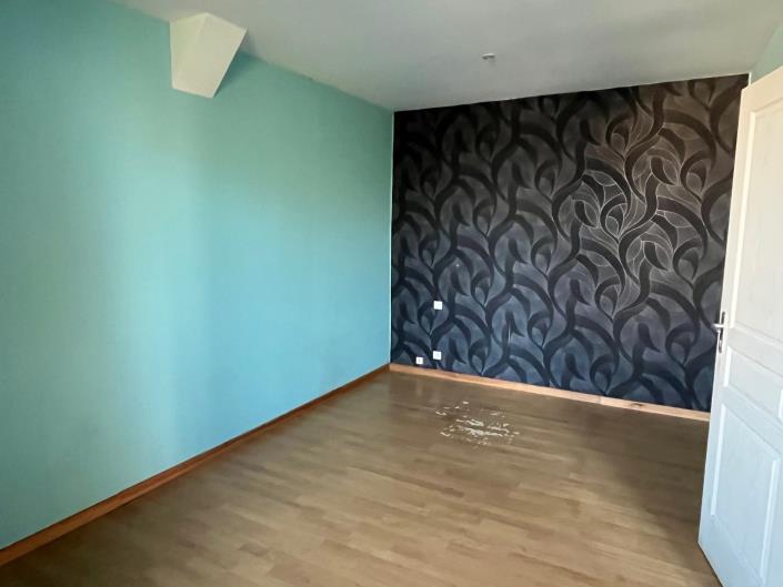 Image No.7-1 Bed Village House for sale