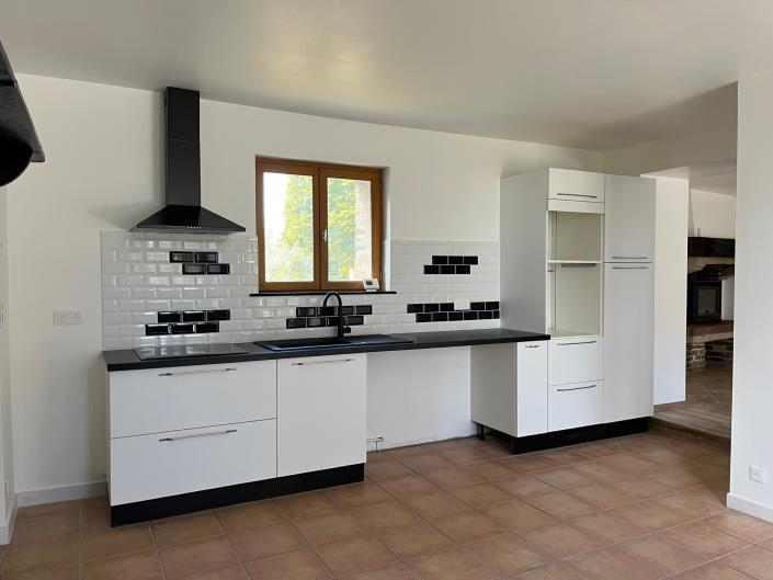 Image No.3-3 Bed Country Property for sale