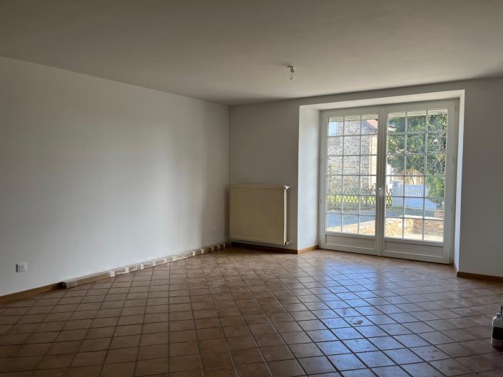 Image No.7-3 Bed Country Property for sale