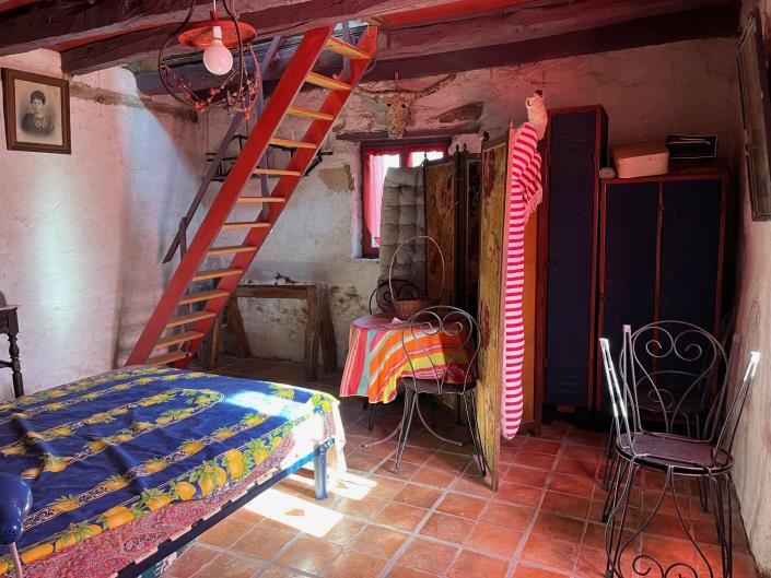 Image No.15-2 Bed Country Property for sale