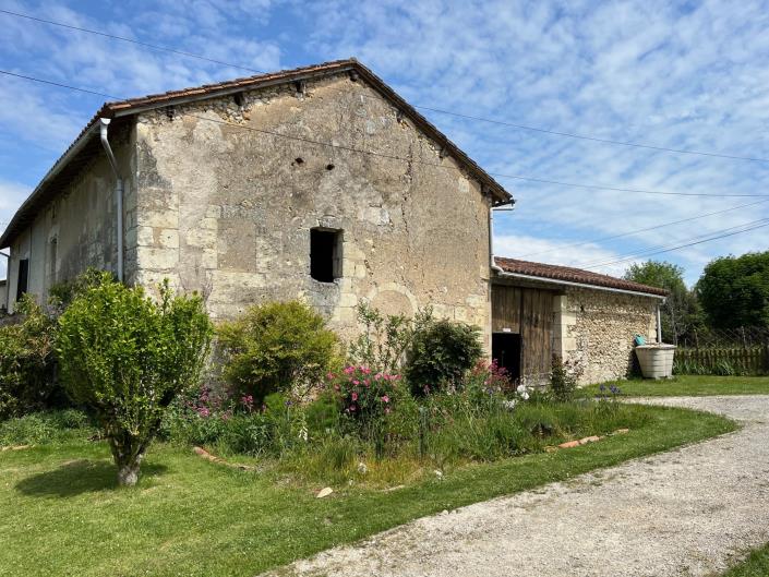 Image No.2-Maison de campagne de 4 chambres à vendre à Ribérac