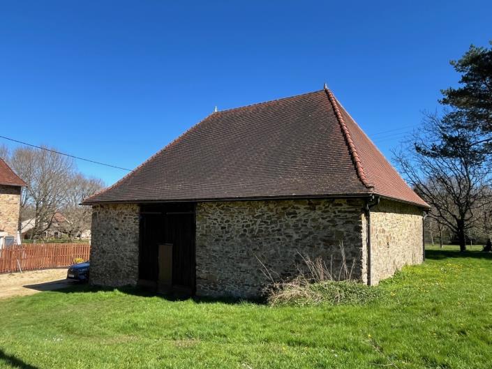 Image No.25-6 Bed Country Property for sale