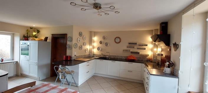 Image No.7-6 Bed Country Property for sale