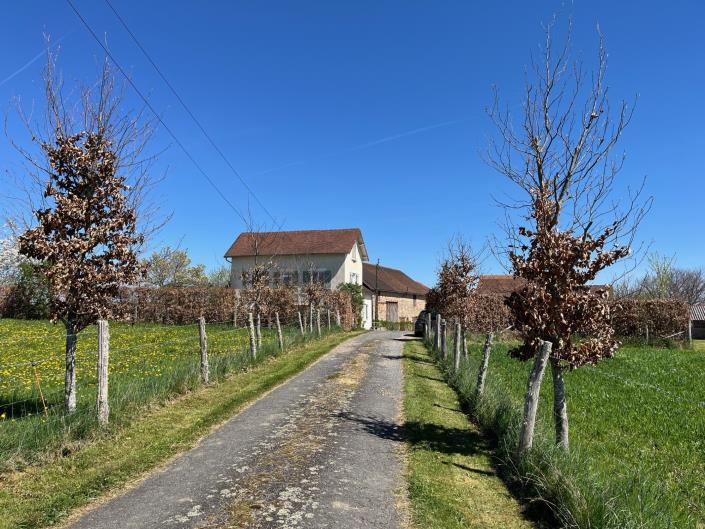 Image No.19-2 Bed Farmhouse for sale