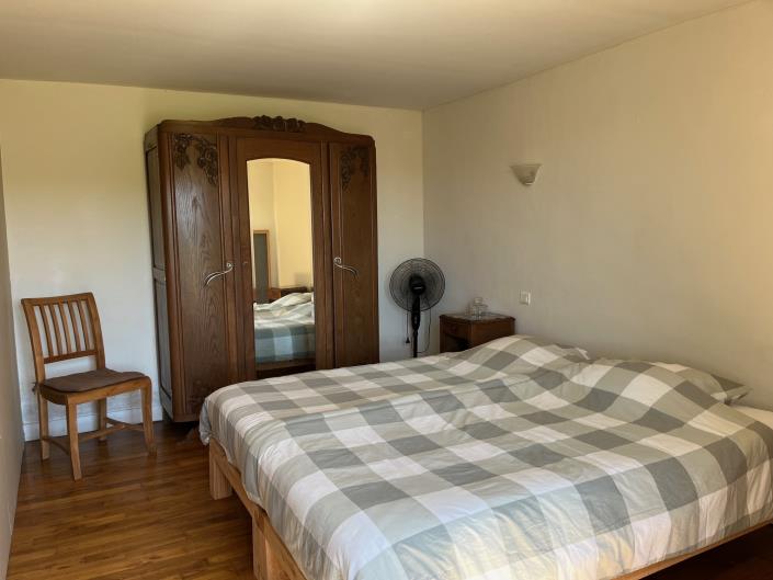 Image No.11-2 Bed Farmhouse for sale