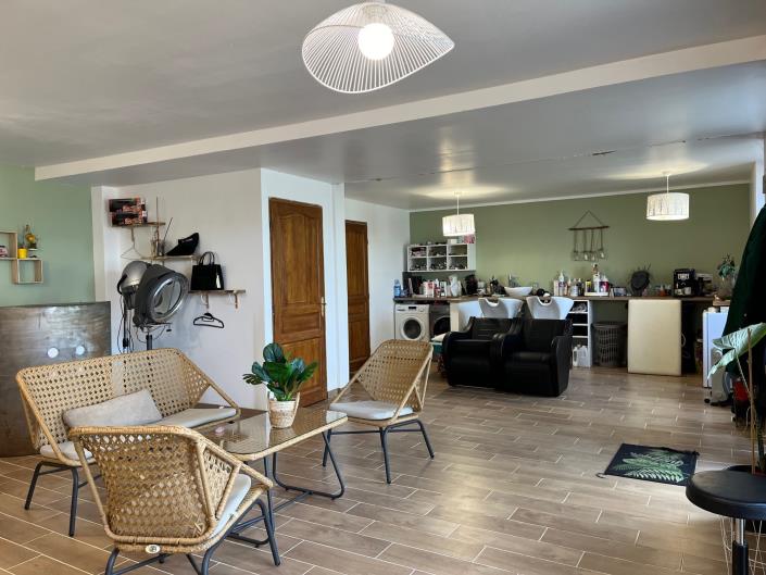 Image No.5-Maison de village de 2 chambres à vendre à Jumilhac-le-Grand