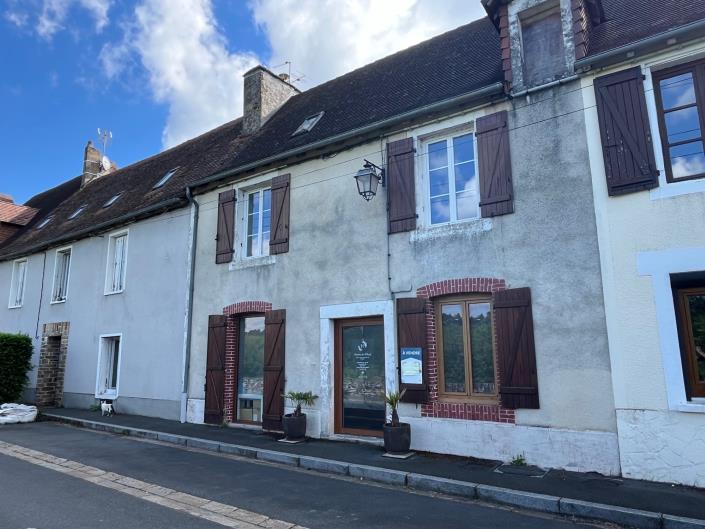 Jumilhac-le-Grand, Village House