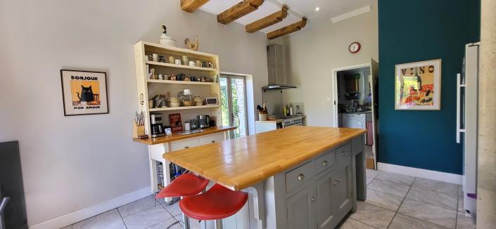 Image No.7-4 Bed Country Property for sale