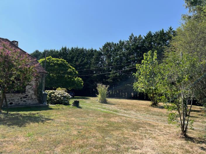 Image No.20-3 Bed Country Property for sale