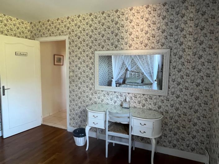 Image No.30-5 Bed Country Property for sale