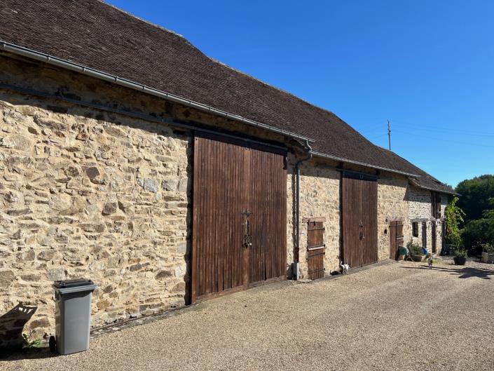 Image No.43-5 Bed Country Property for sale