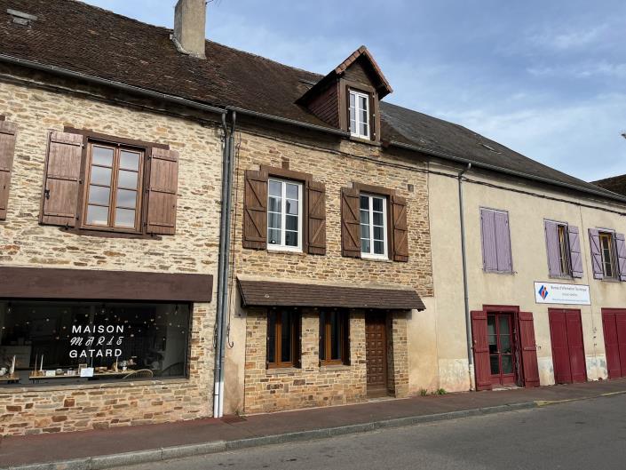 Image No.19-3 Bed Village House for sale