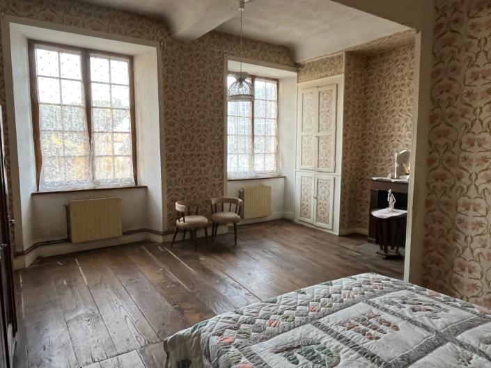 Image No.4-4 Bed Village House for sale