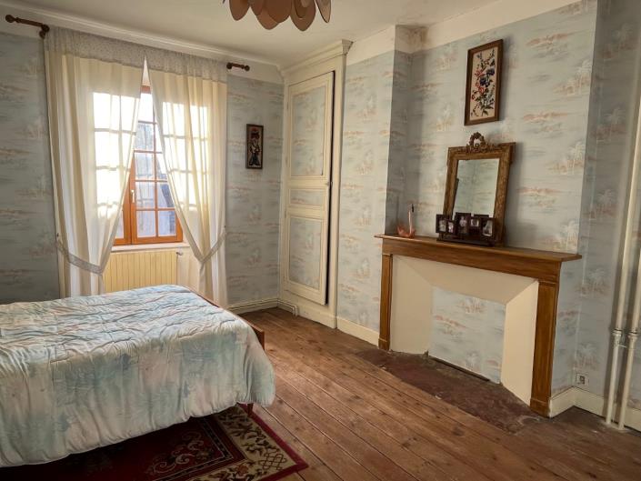 Image No.6-4 Bed Village House for sale