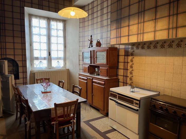 Image No.10-4 Bed Village House for sale