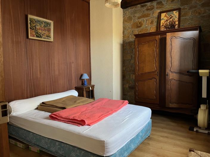 Image No.12-3 Bed Country House for sale