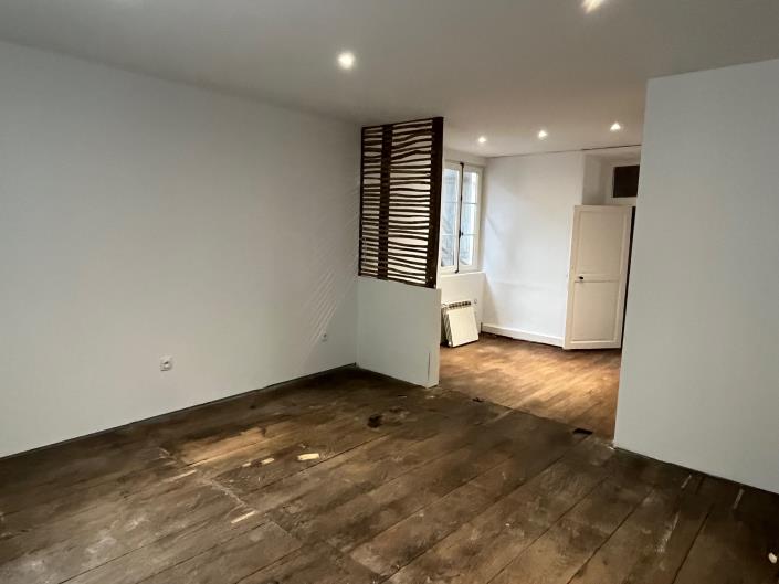 Image No.8-4 Bed Village House for sale