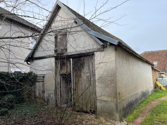 Image No.3-8 Bed Property for sale