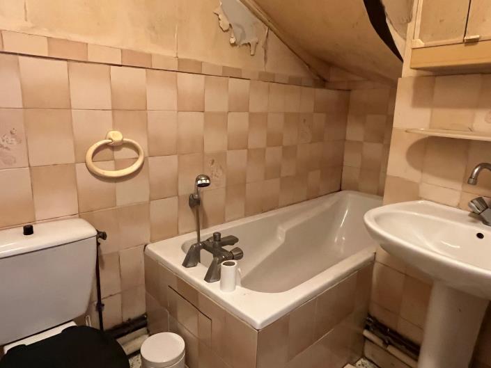 Image No.4-3 Bed Village House for sale