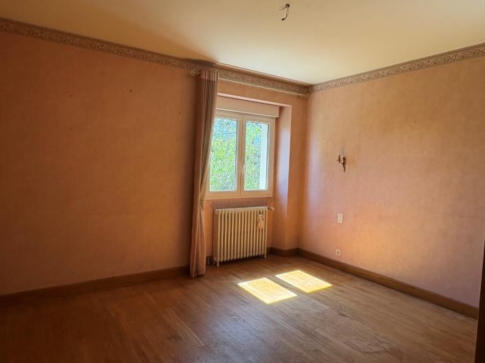 Image No.18-4 Bed Village House for sale