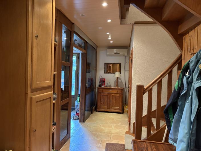 Image No.8-3 Bed Country Property for sale