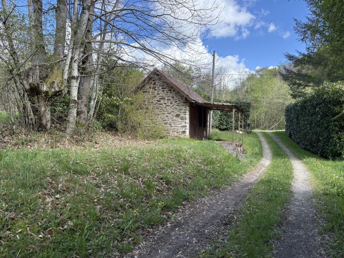 Image No.17-3 Bed Country Property for sale