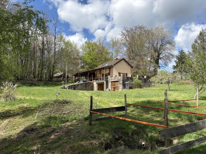 Image No.20-3 Bed Country Property for sale