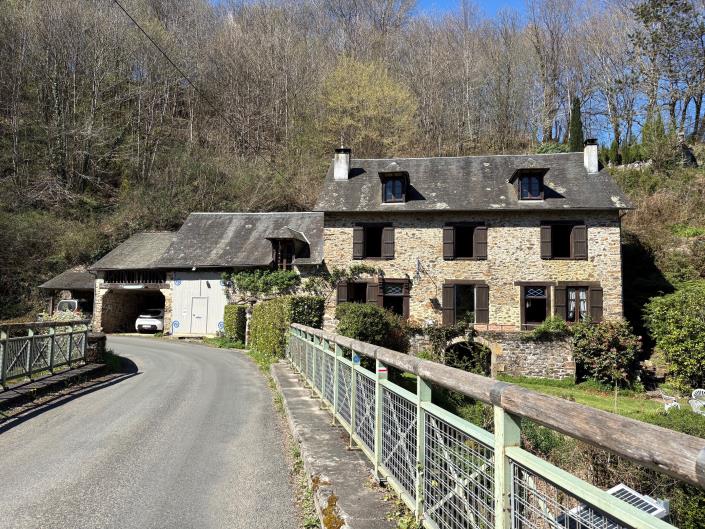 Image No.2-Propriété de pays de 4 chambres à vendre à Vigeois