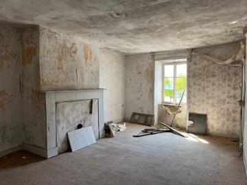 6615_immo_berthou_coussac_bonneval_maison-a-renover_bourg_8_pieces__cour--14-